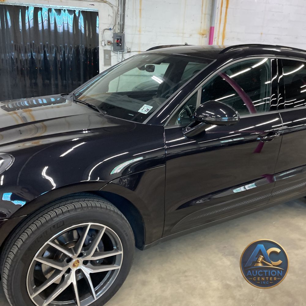 2024 Porsche Macan Base