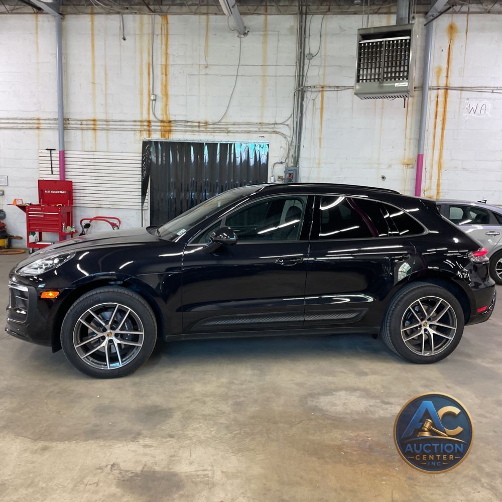 2024 Porsche Macan Base