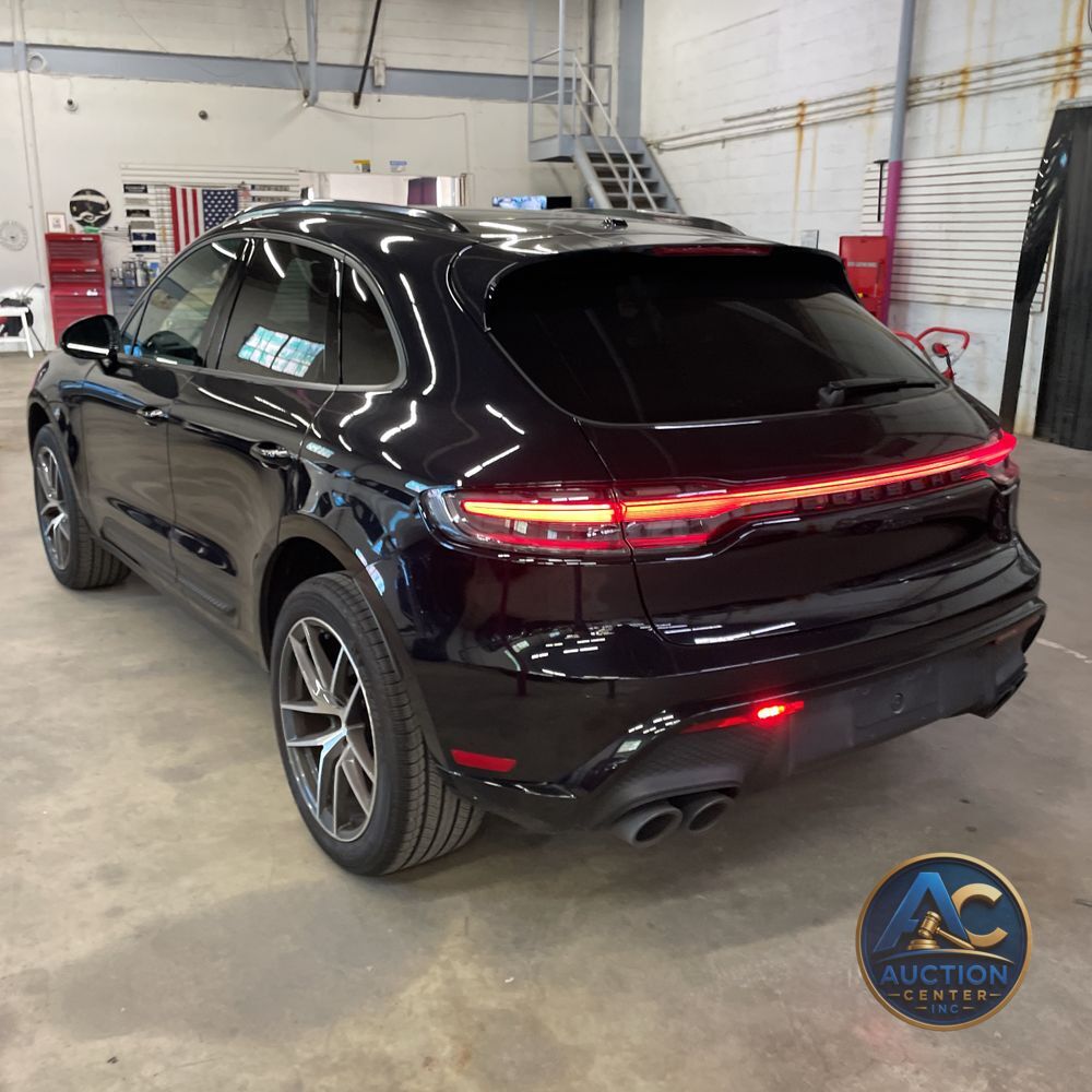 2024 Porsche Macan Base