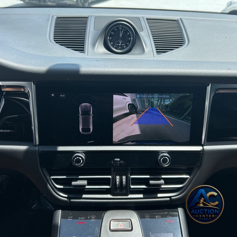 2024 Porsche Macan