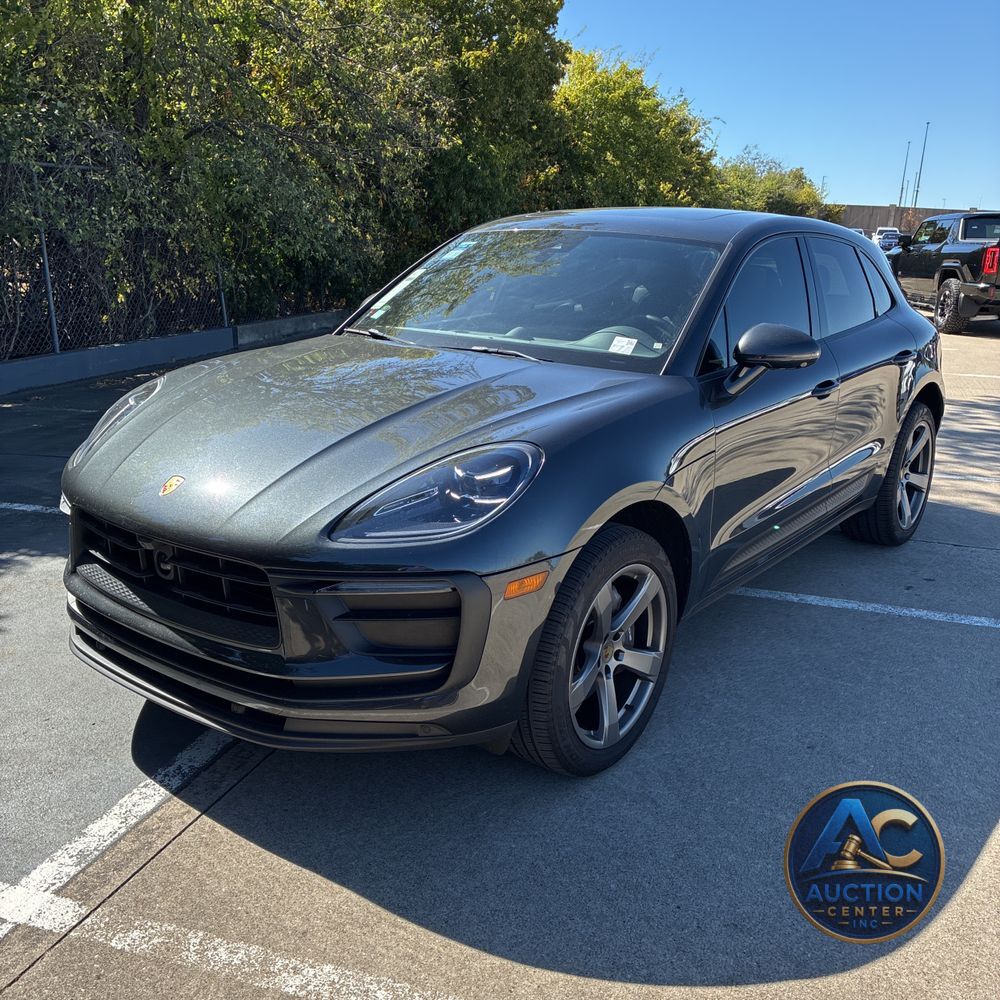 2024 Porsche Macan Base