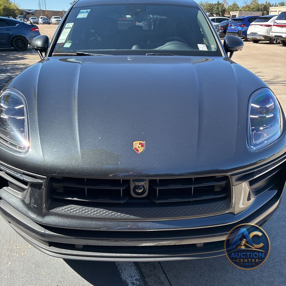 2024 Porsche Macan Base
