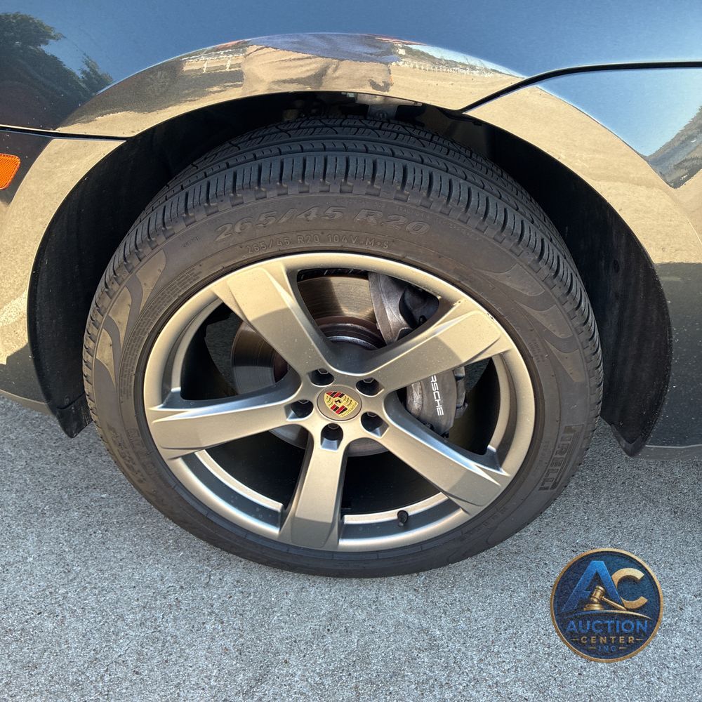 2024 Porsche Macan Base