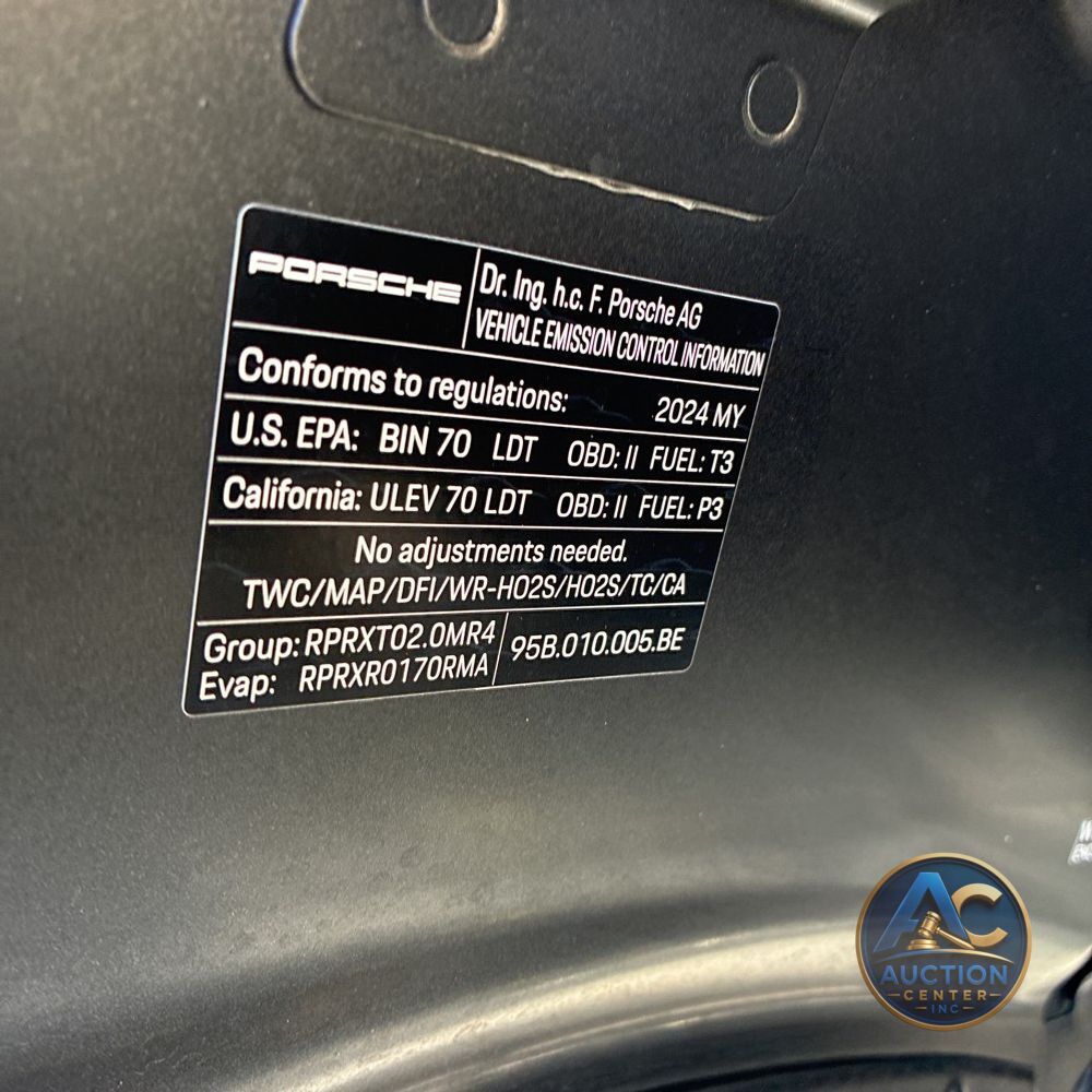 2024 Porsche Macan Base
