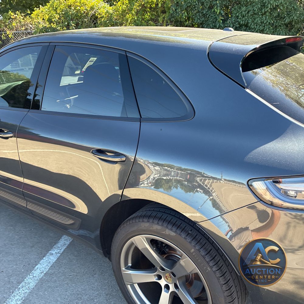 2024 Porsche Macan Base