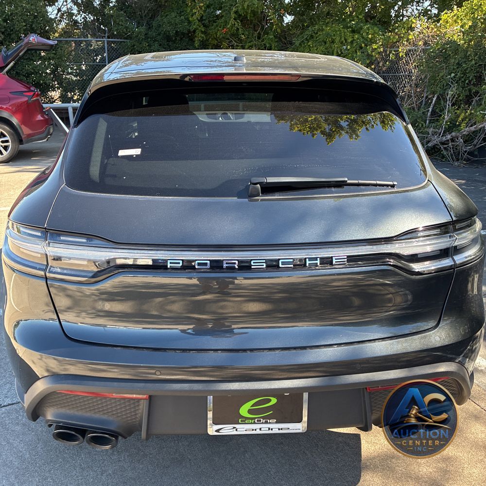 2024 Porsche Macan Base
