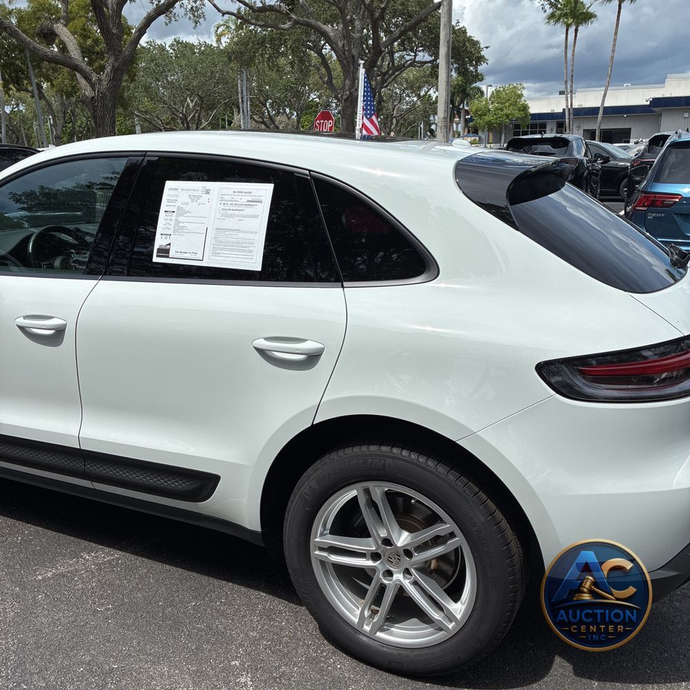 2024 Porsche Macan Base