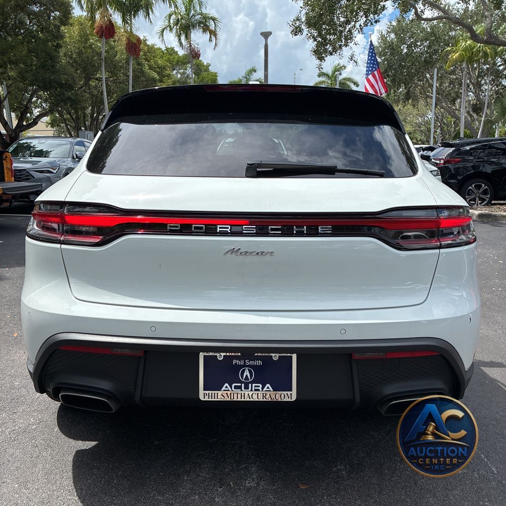 2024 Porsche Macan Base