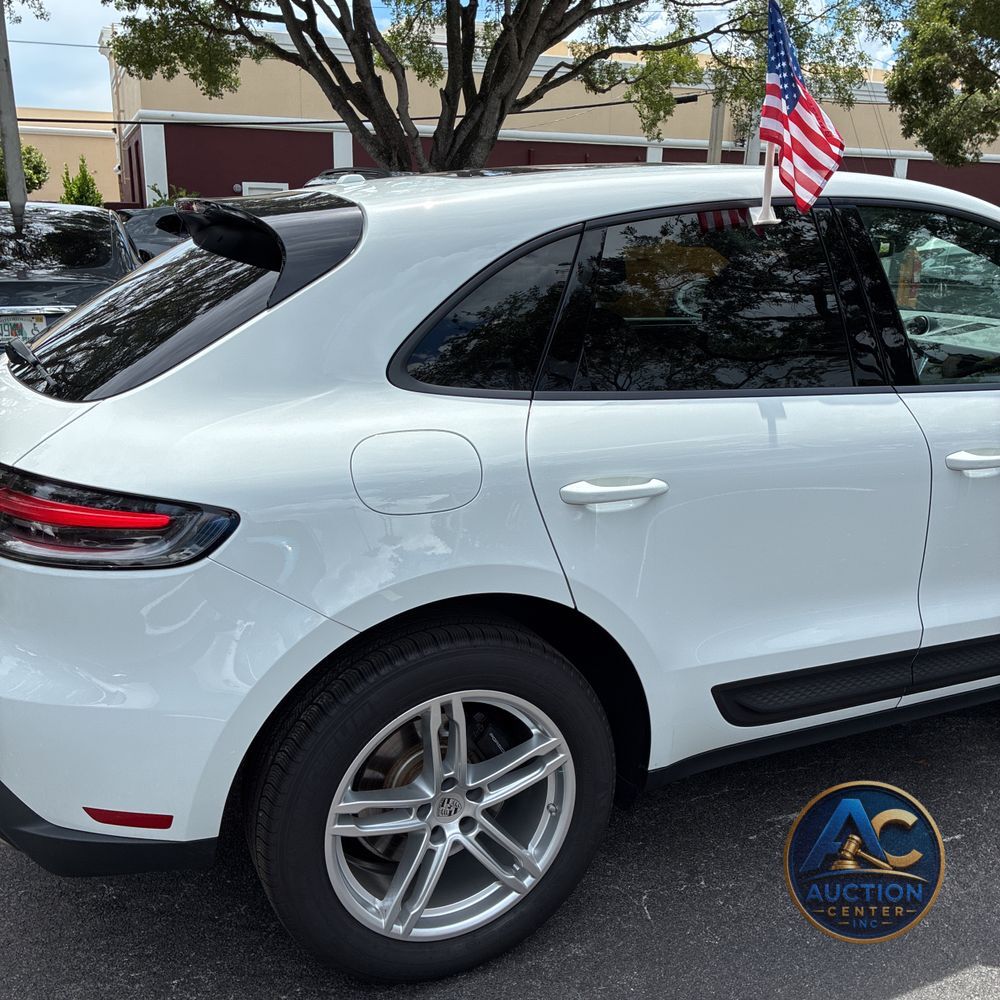 2024 Porsche Macan Base
