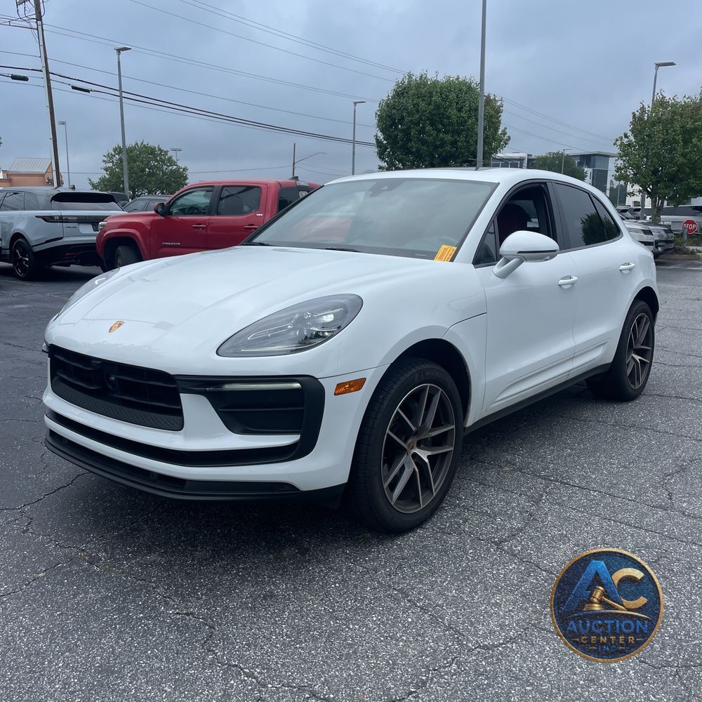 2024 Porsche Macan Base