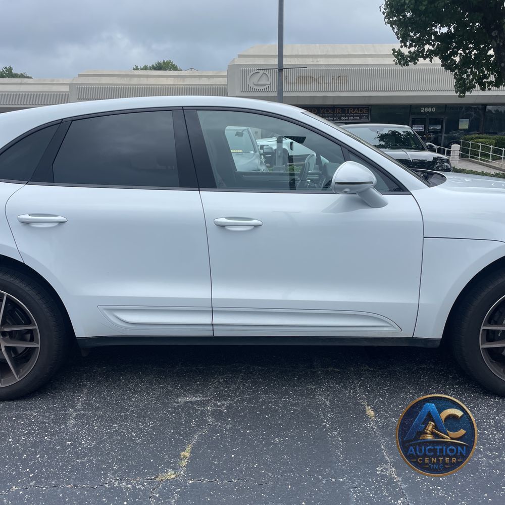 2024 Porsche Macan Base