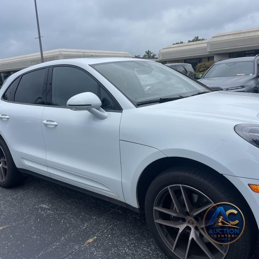 2024 Porsche Macan Base