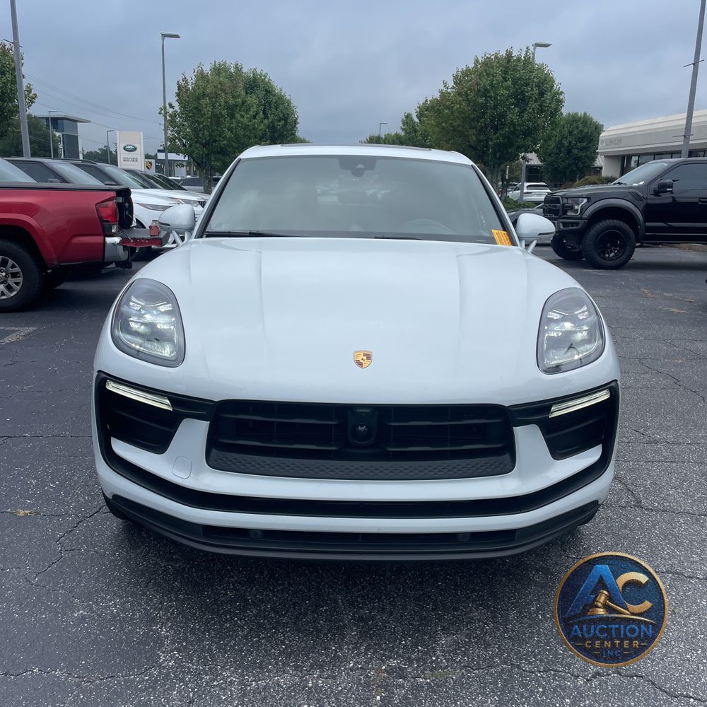2024 Porsche Macan Base