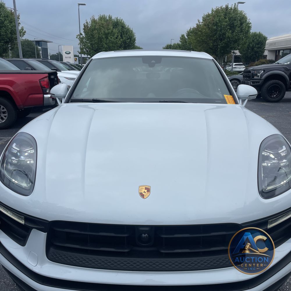 2024 Porsche Macan Base