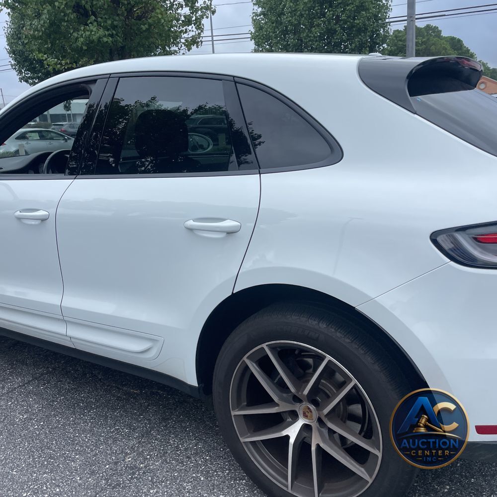 2024 Porsche Macan Base