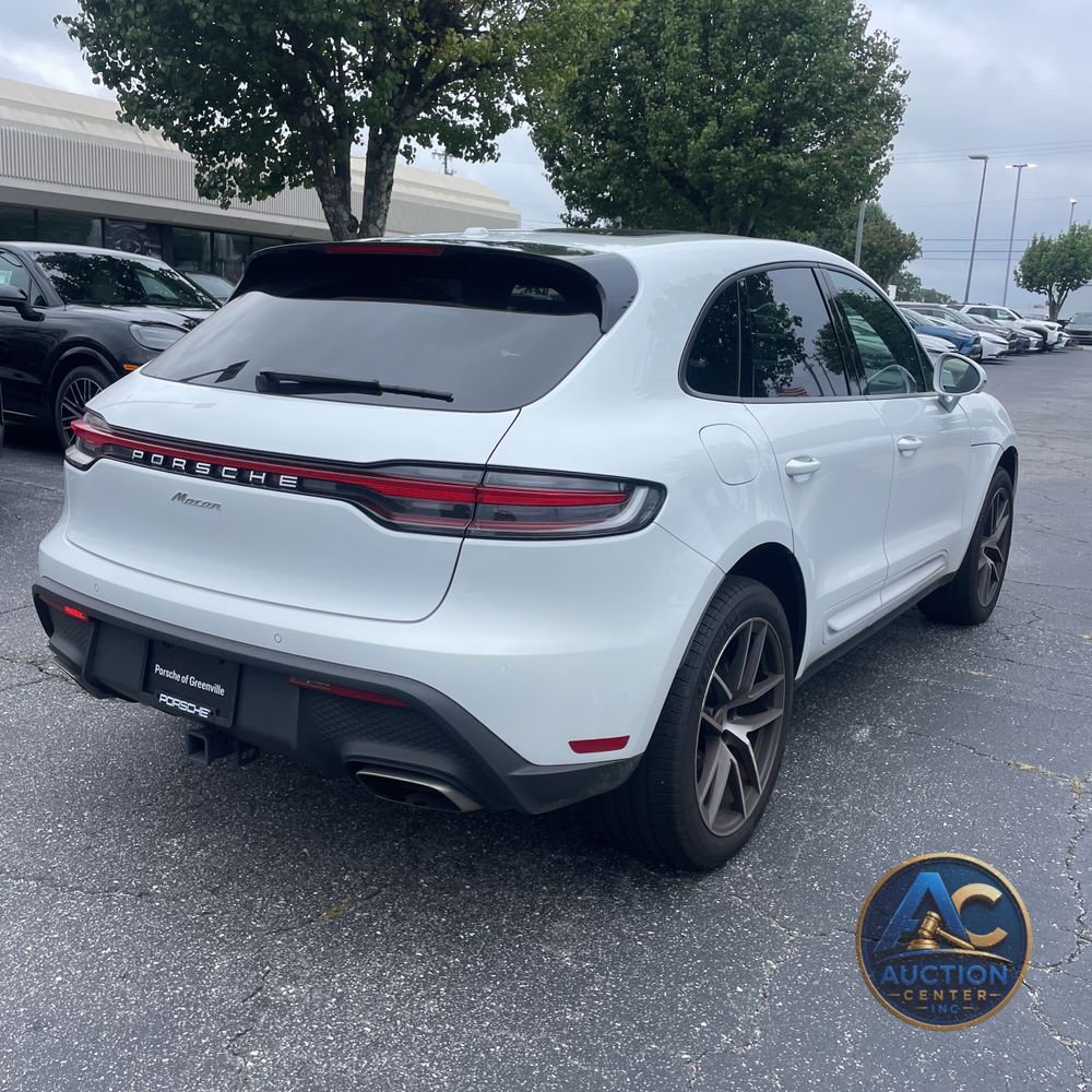2024 Porsche Macan Base