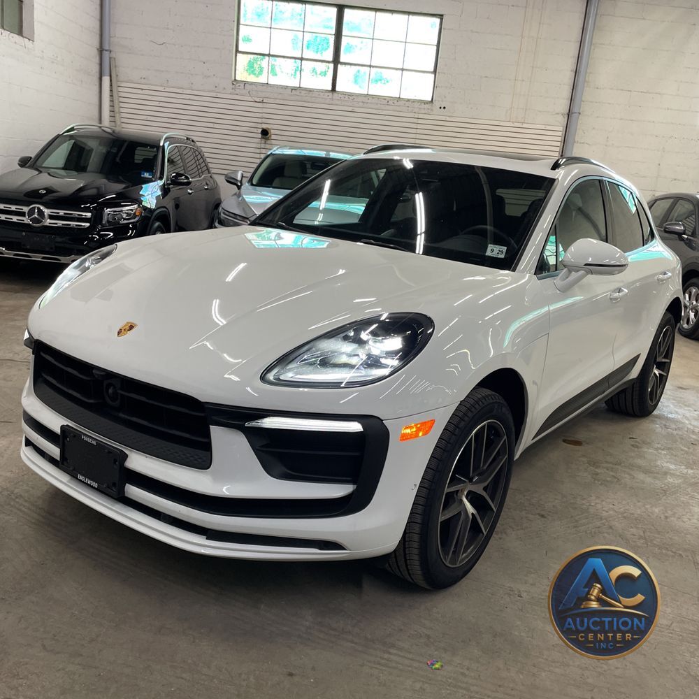 2024 Porsche Macan Base