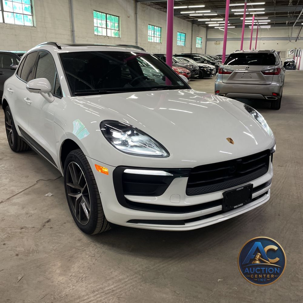 2024 Porsche Macan Base