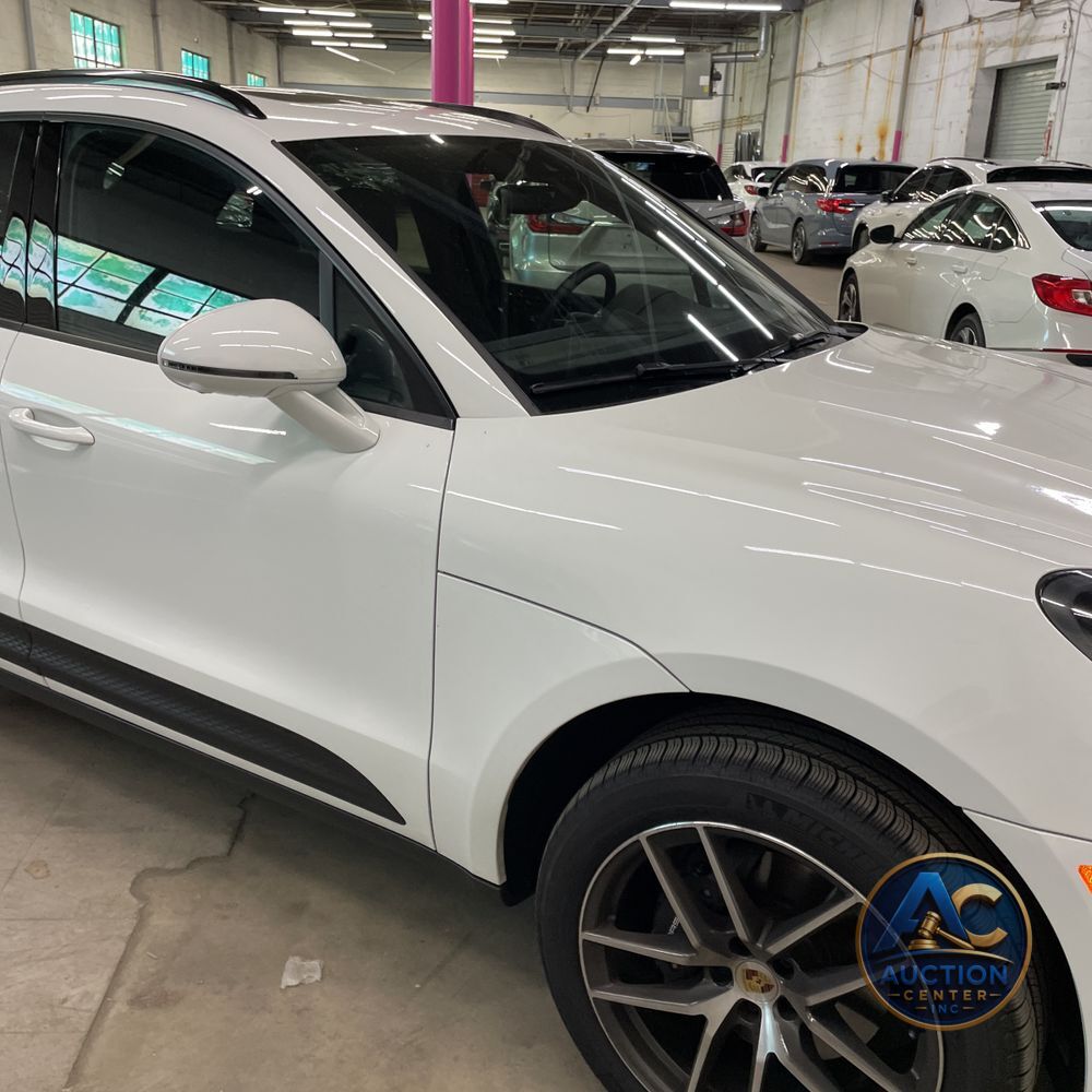 2024 Porsche Macan Base