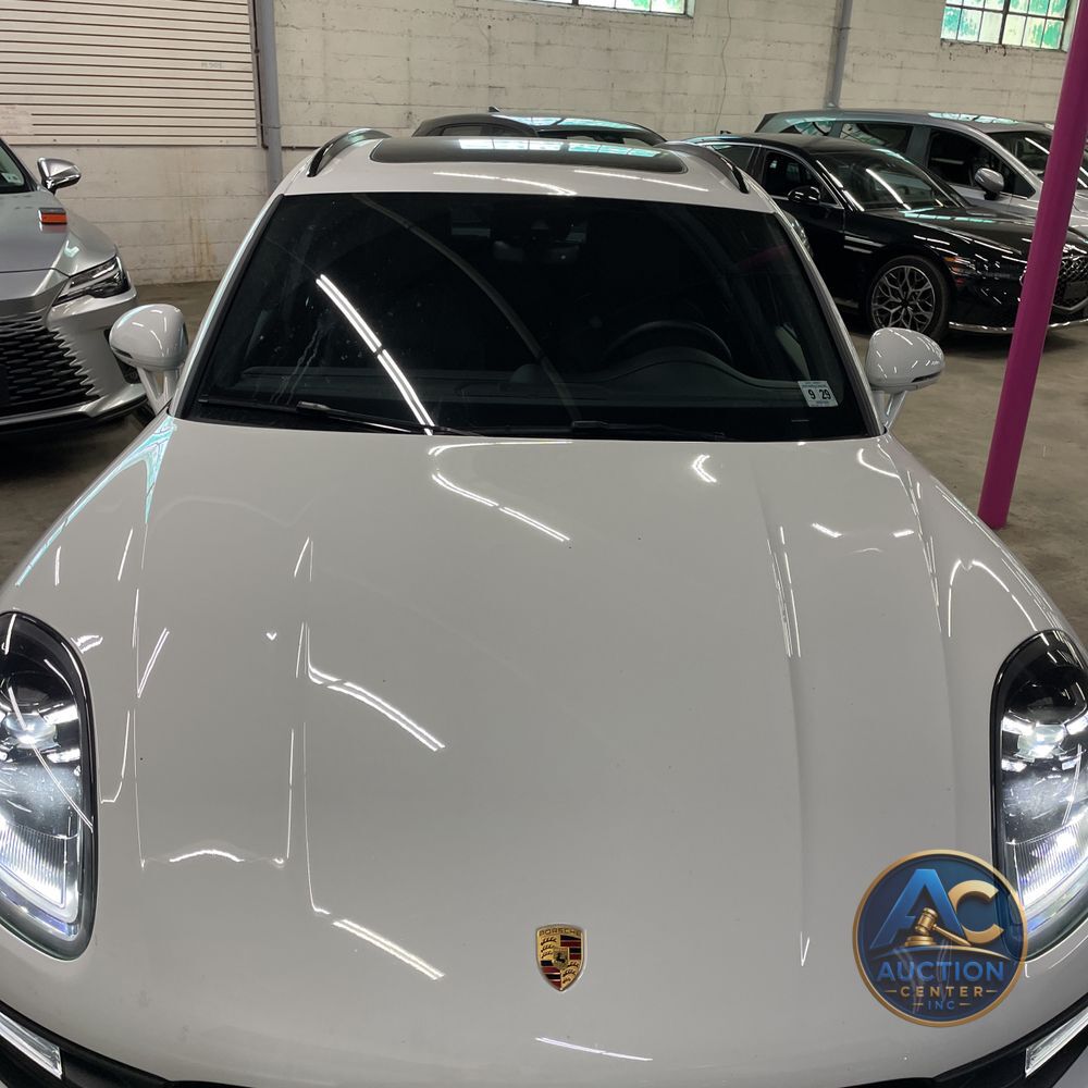 2024 Porsche Macan Base