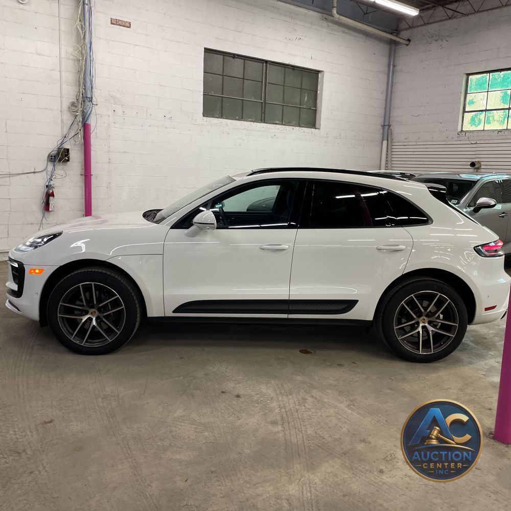 2024 Porsche Macan Base