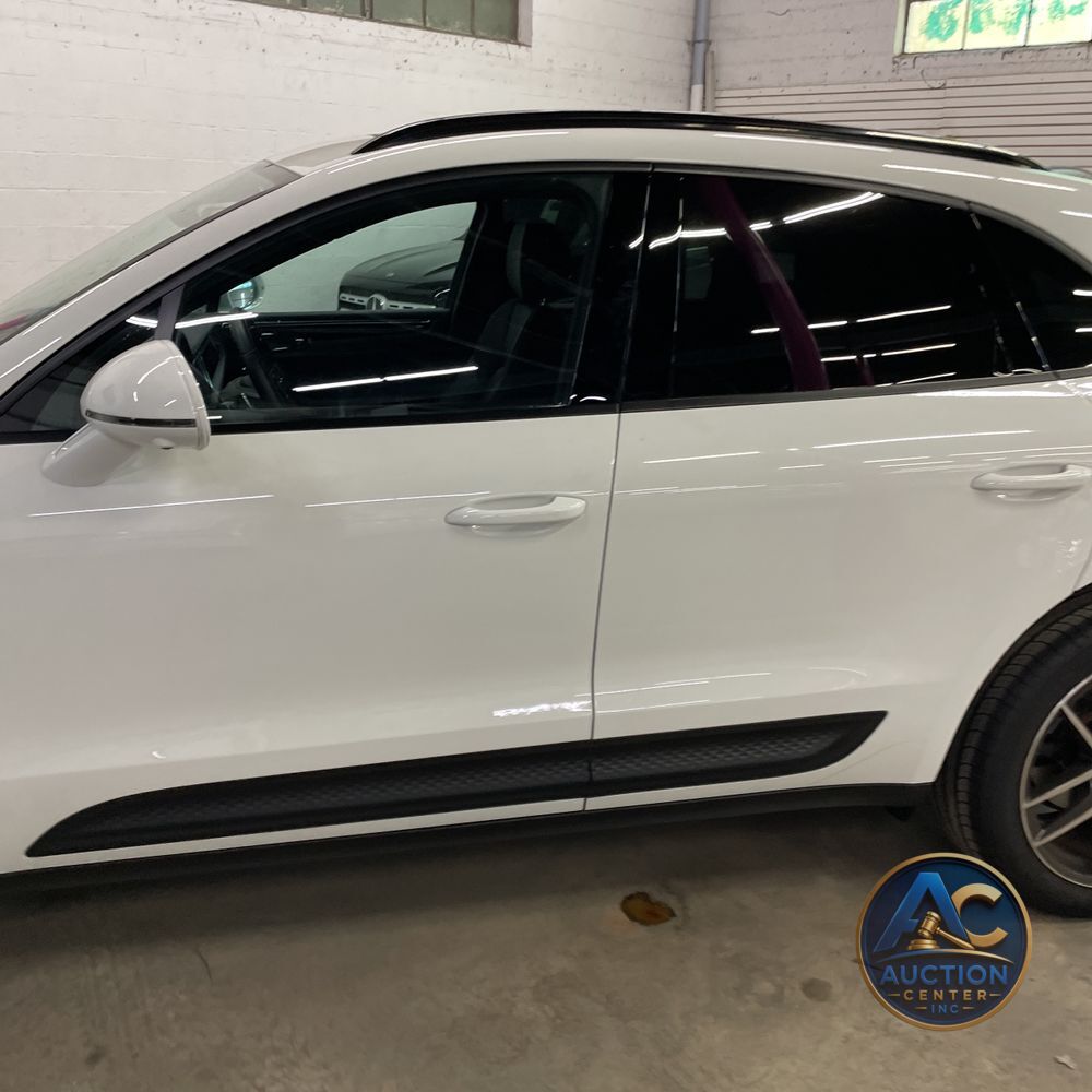 2024 Porsche Macan Base