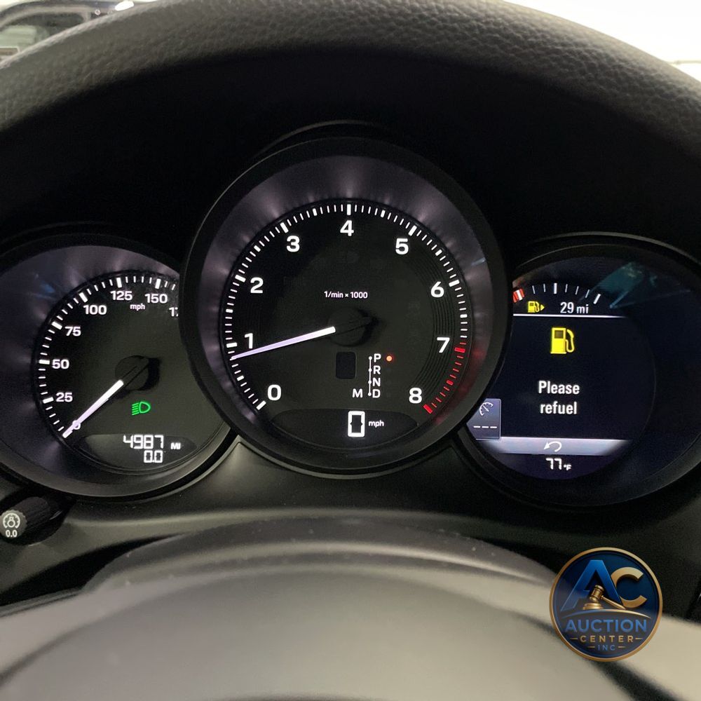 2024 Porsche Macan Base