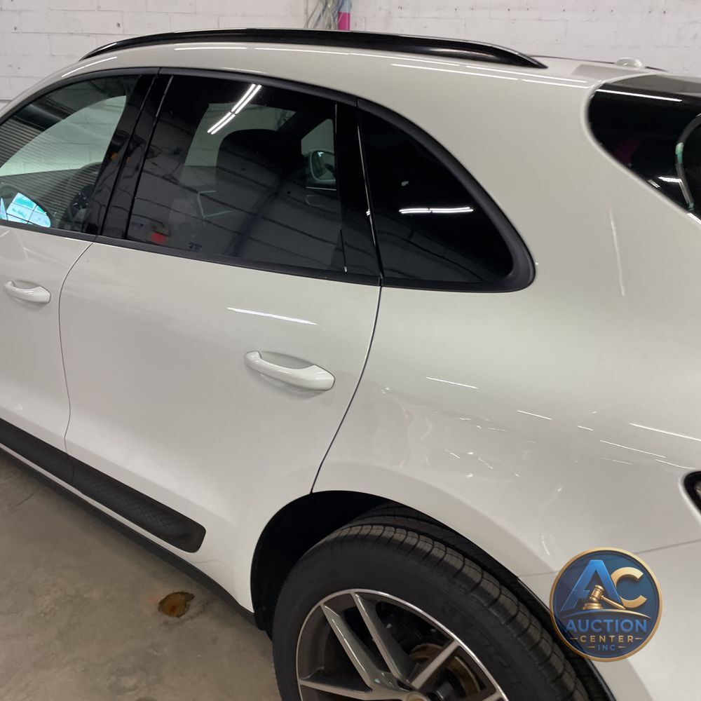 2024 Porsche Macan Base