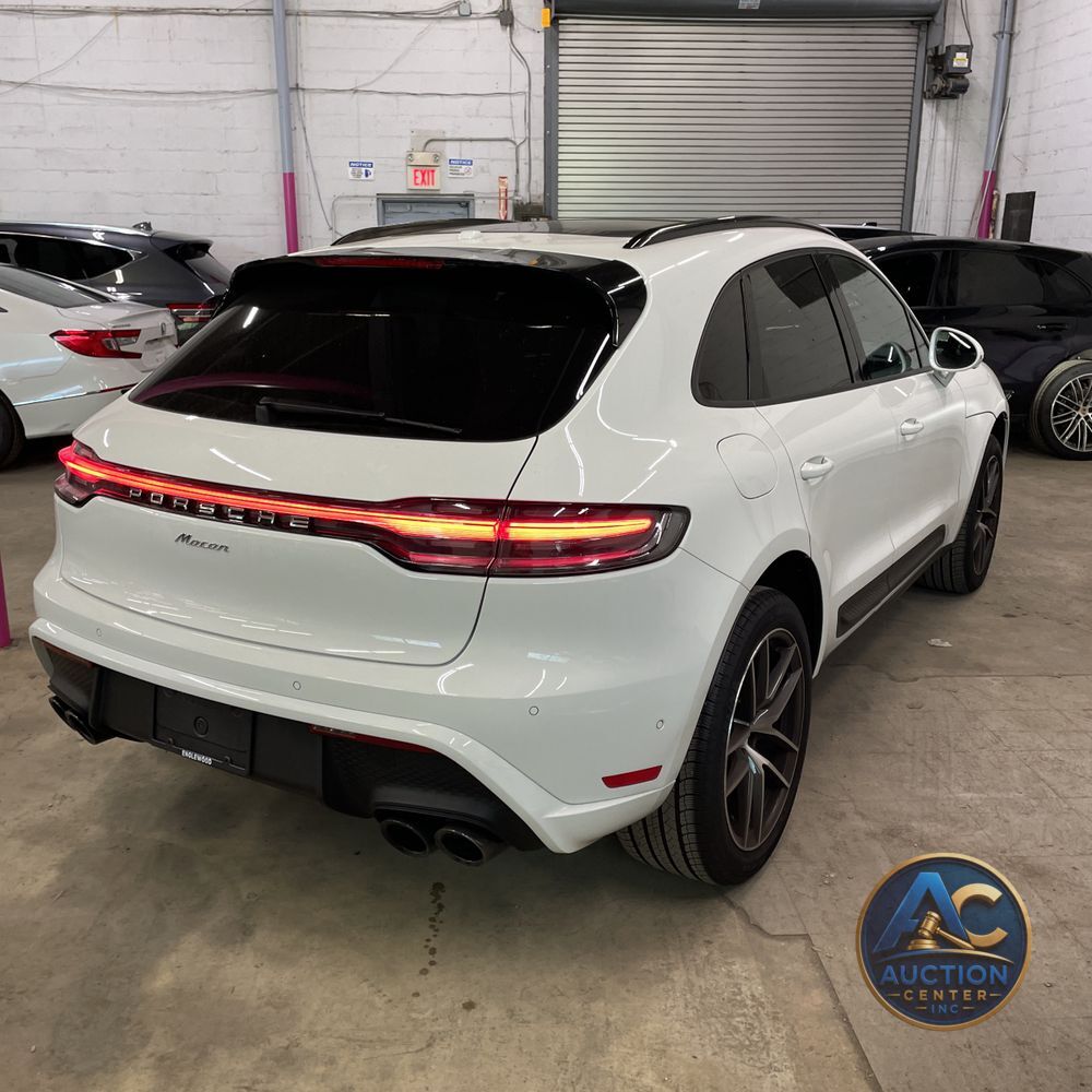 2024 Porsche Macan Base