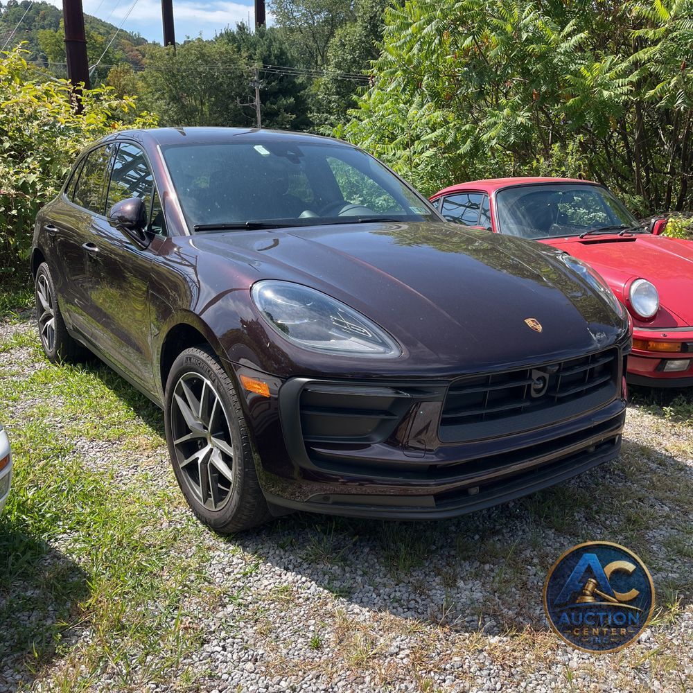 2025 Porsche Macan Base