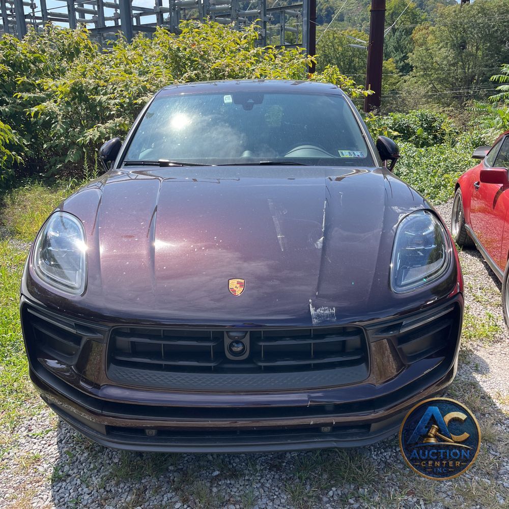 2025 Porsche Macan Base