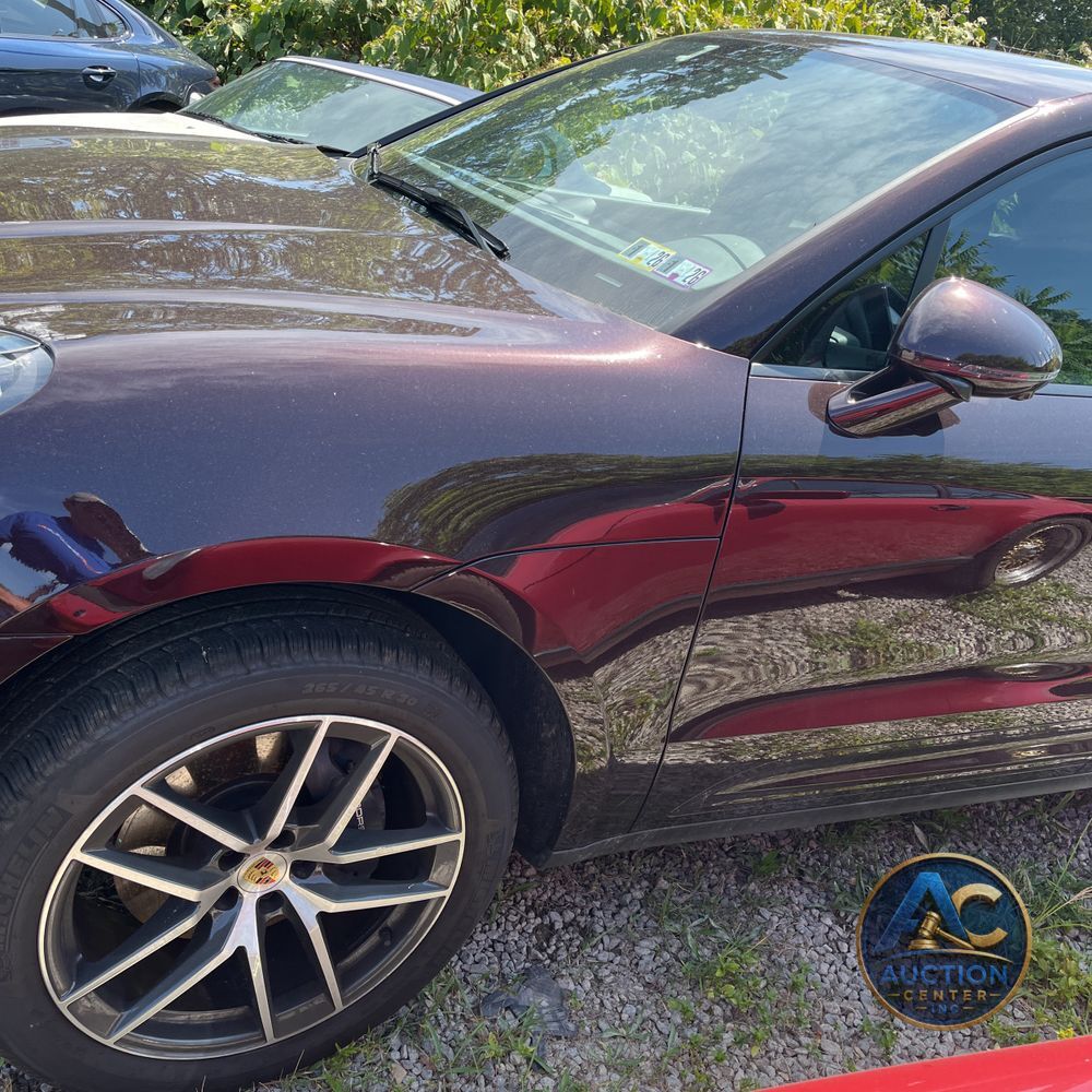 2025 Porsche Macan Base