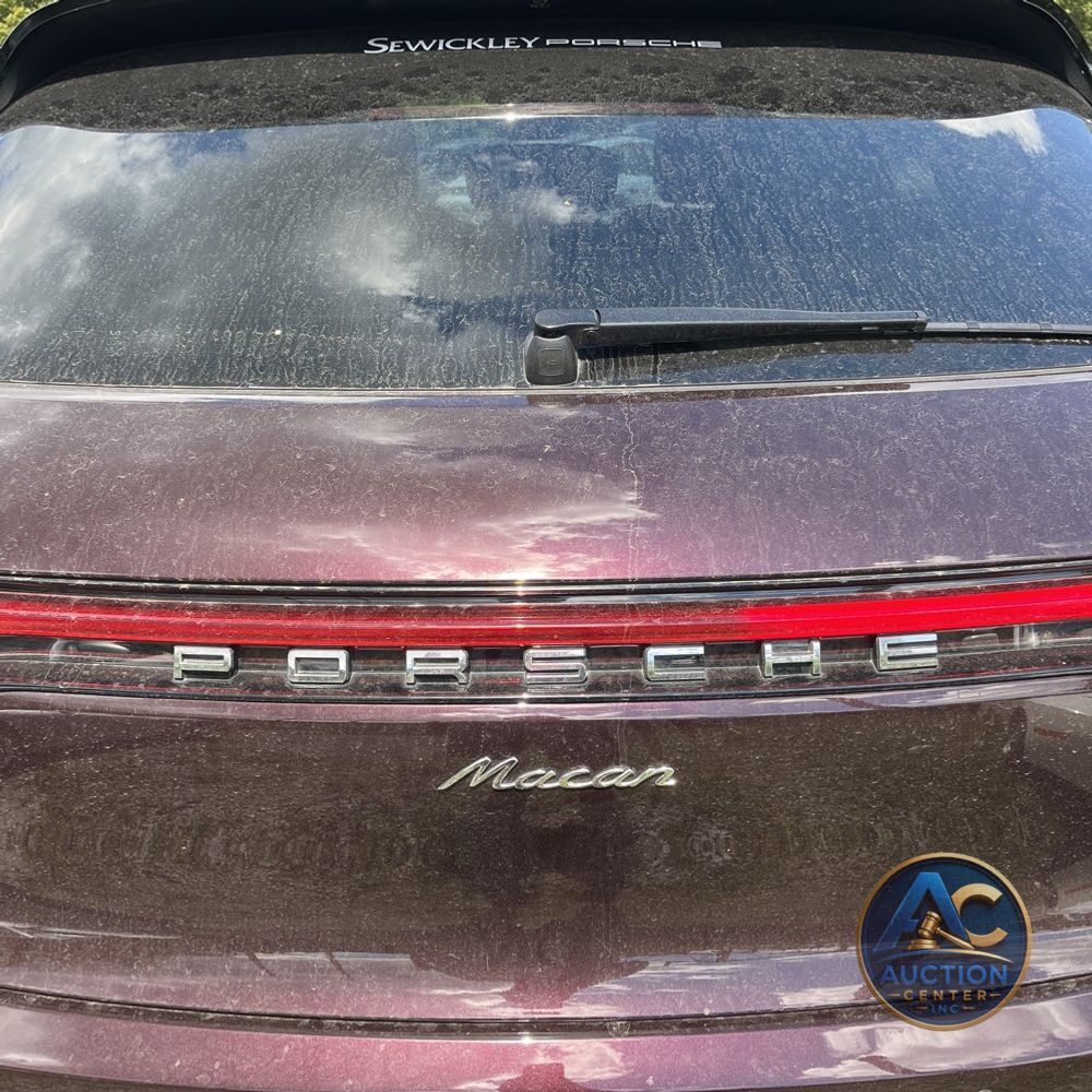 2025 Porsche Macan Base