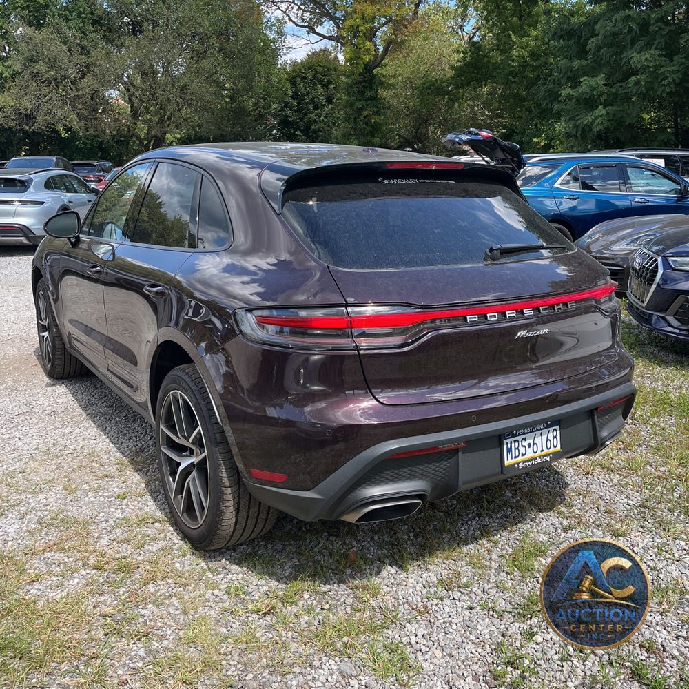 2025 Porsche Macan Base