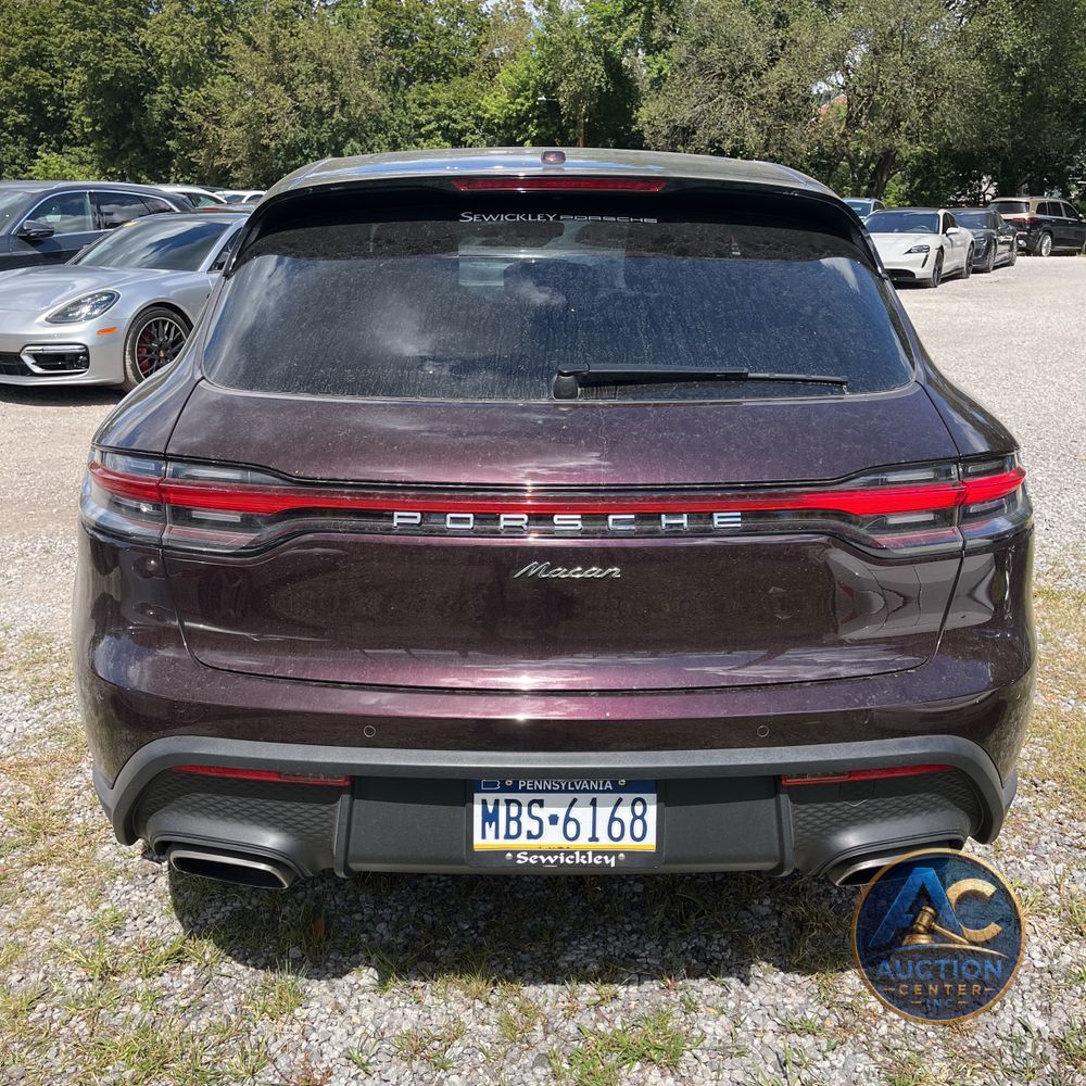 2025 Porsche Macan Base