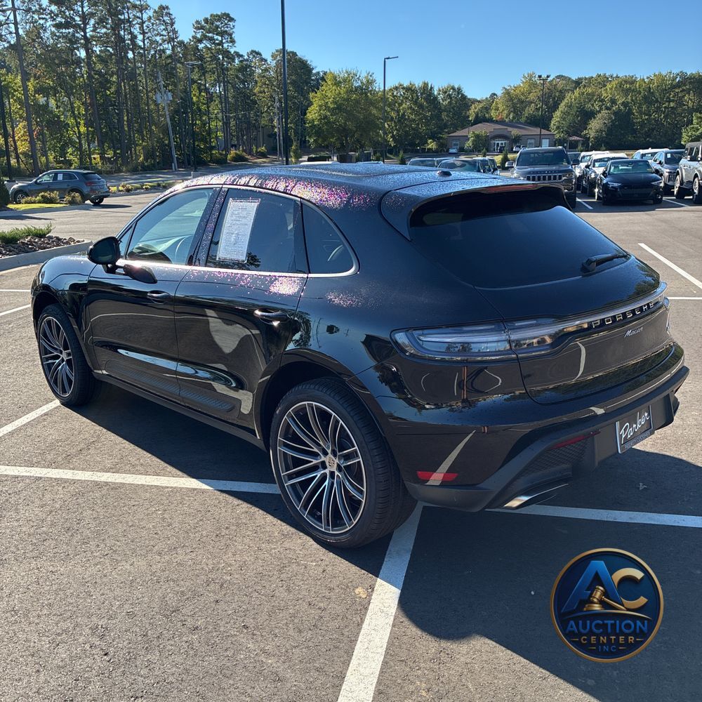 2025 Porsche Macan Base