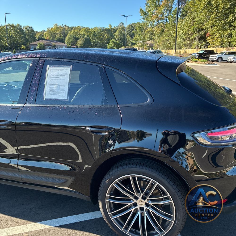 2025 Porsche Macan Base