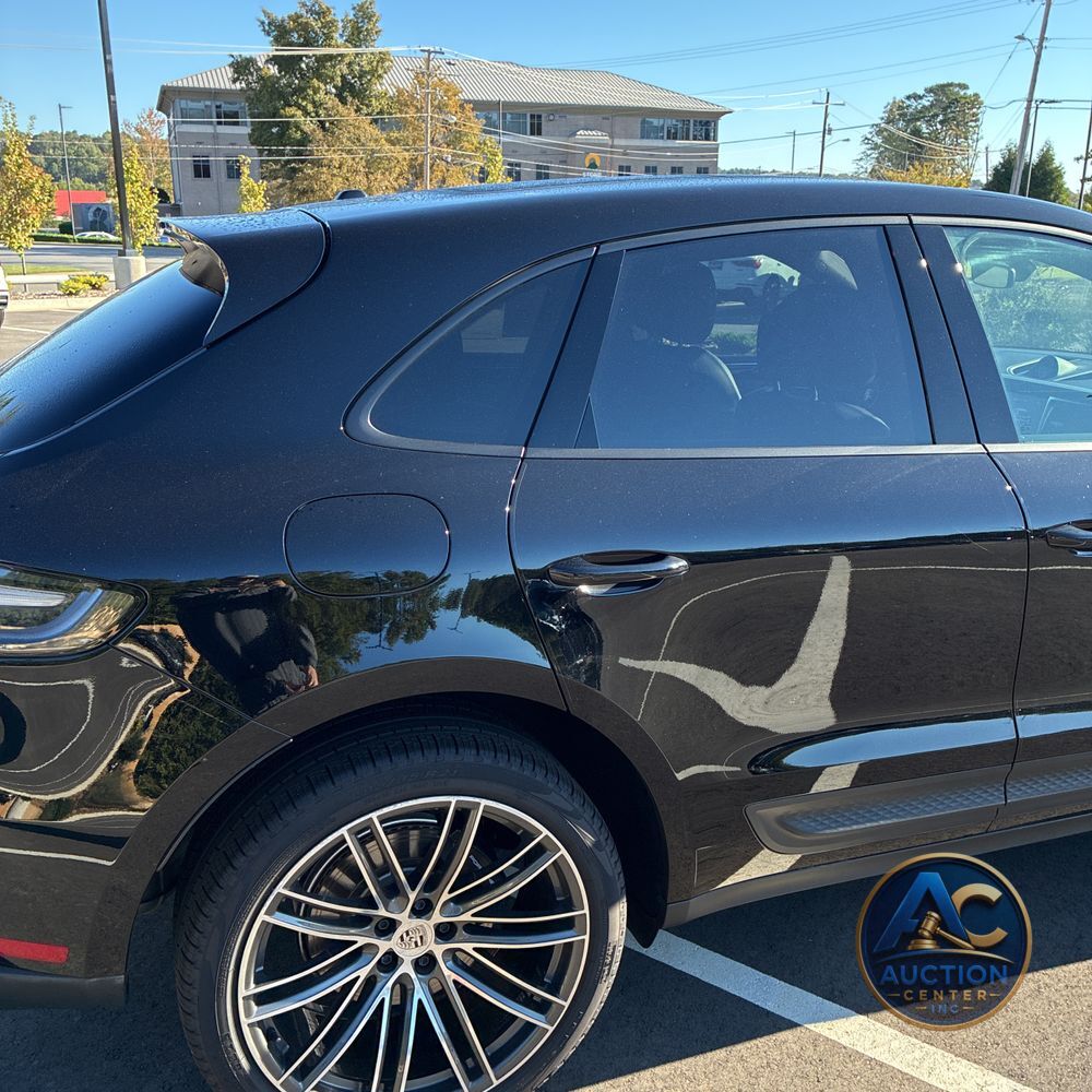 2025 Porsche Macan Base