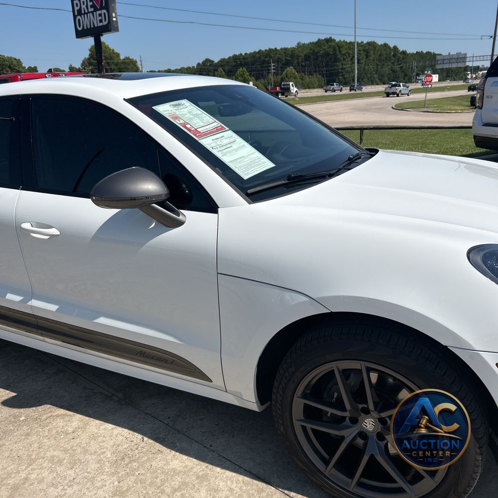 2024 Porsche Macan Base