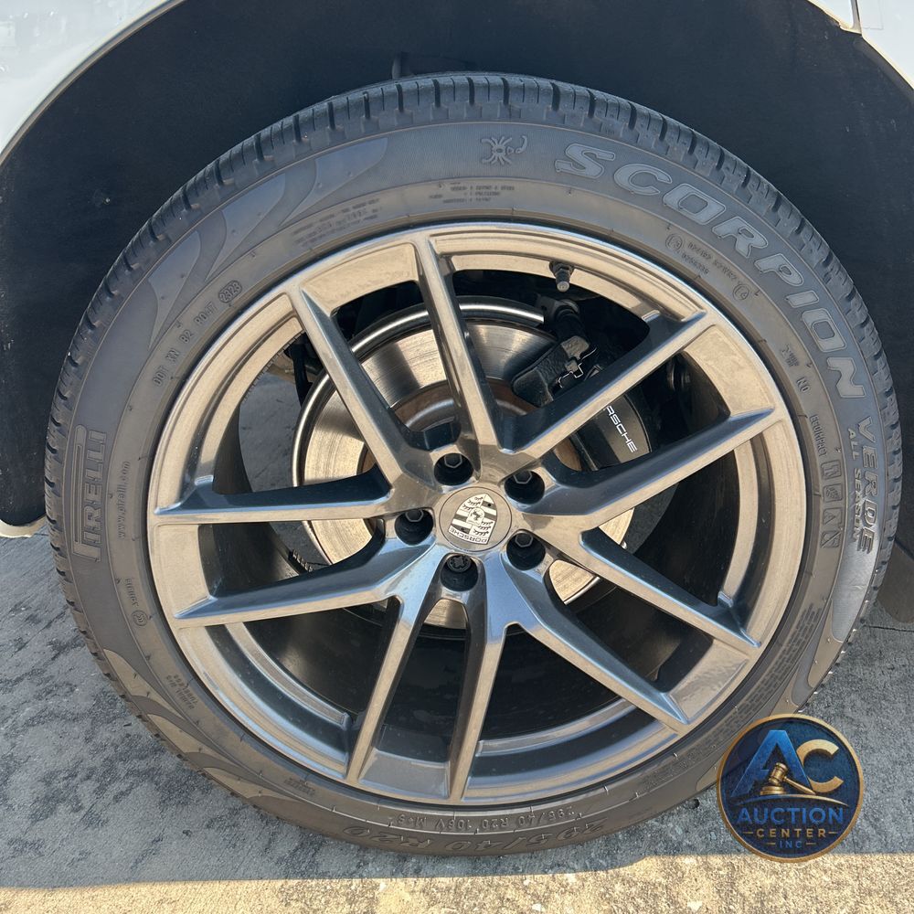 2024 Porsche Macan Base