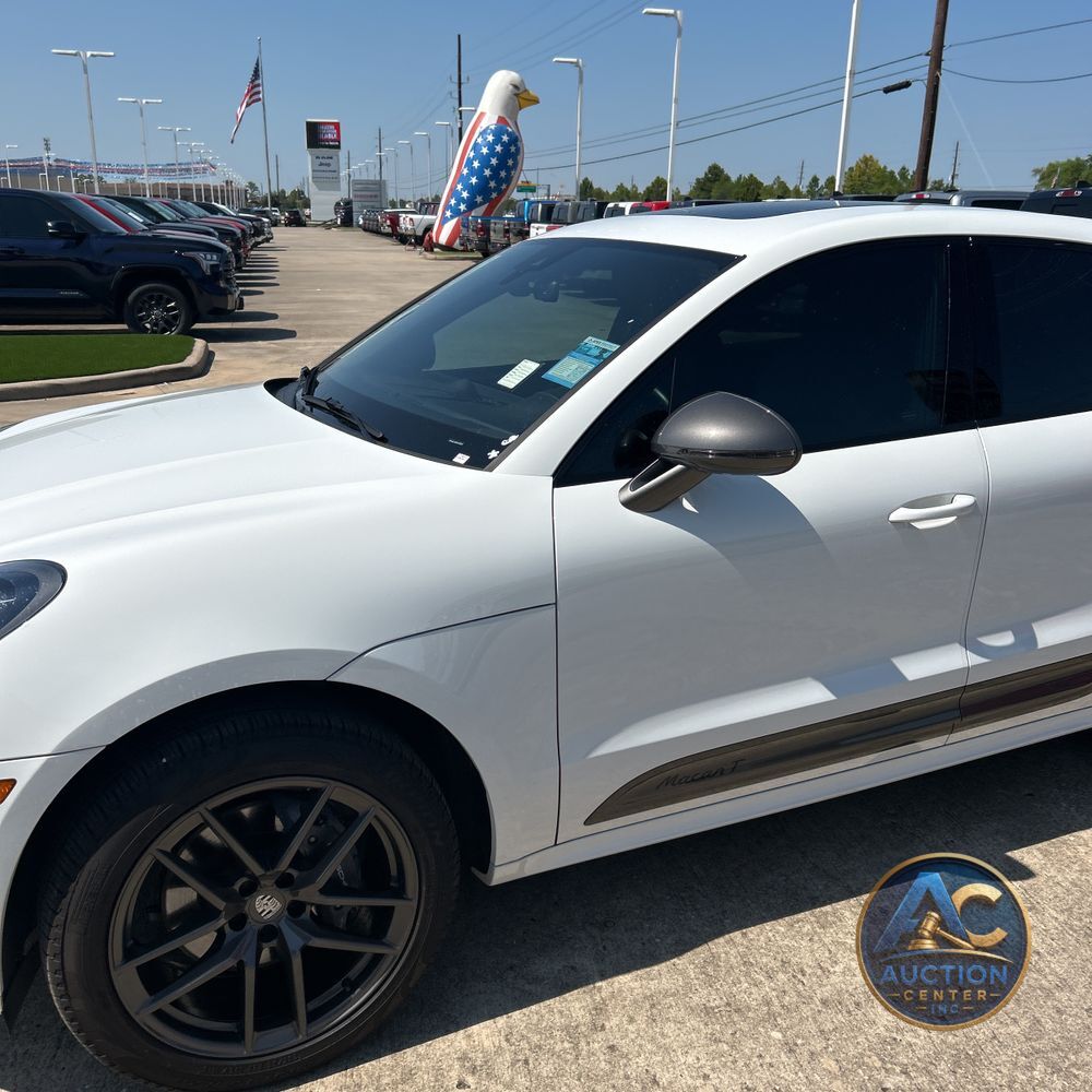 2024 Porsche Macan Base