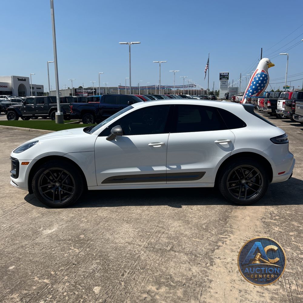 2024 Porsche Macan Base
