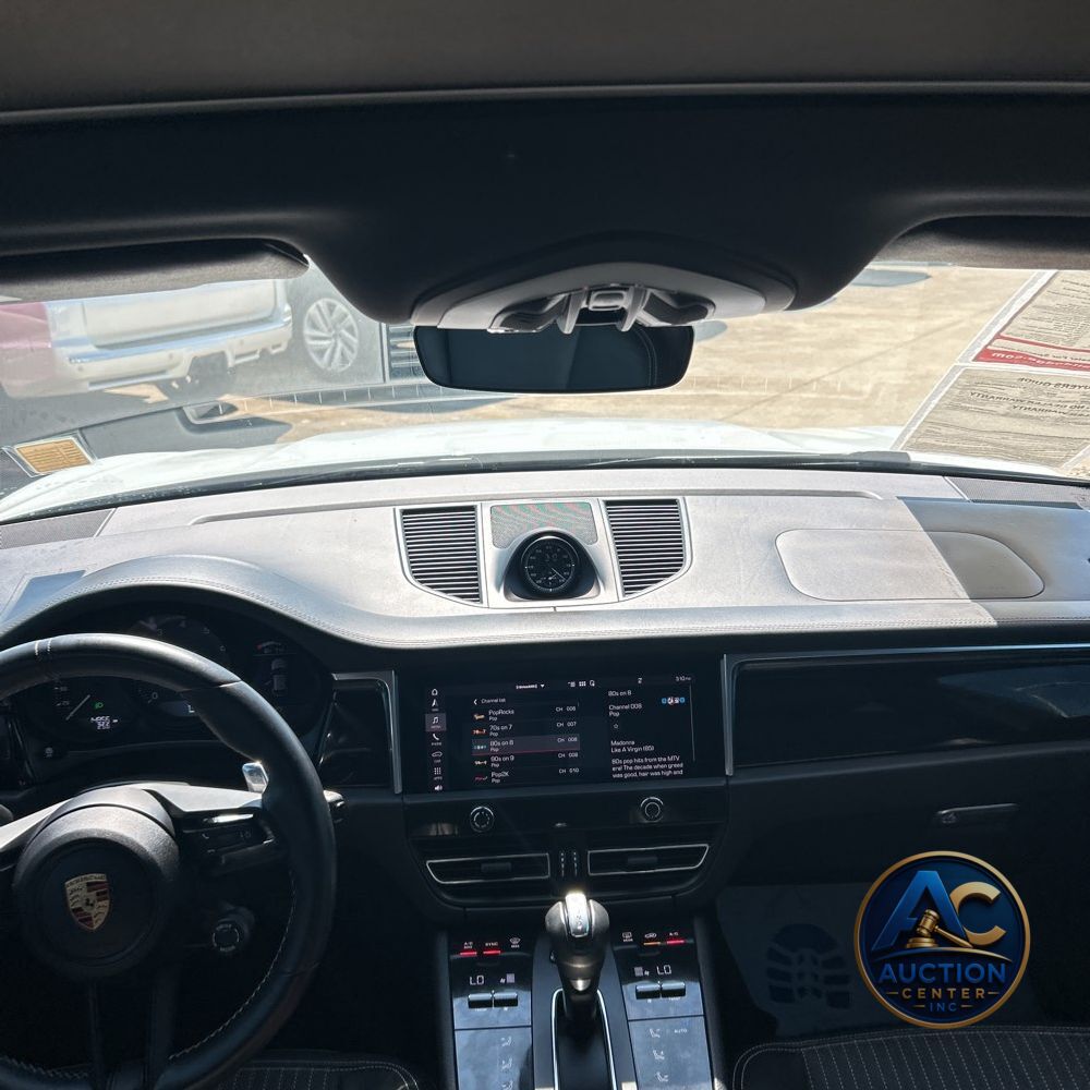 2024 Porsche Macan Base
