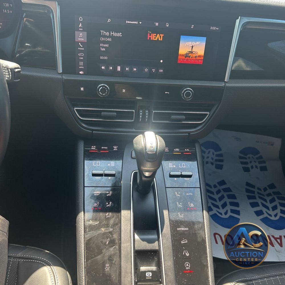 2024 Porsche Macan Base