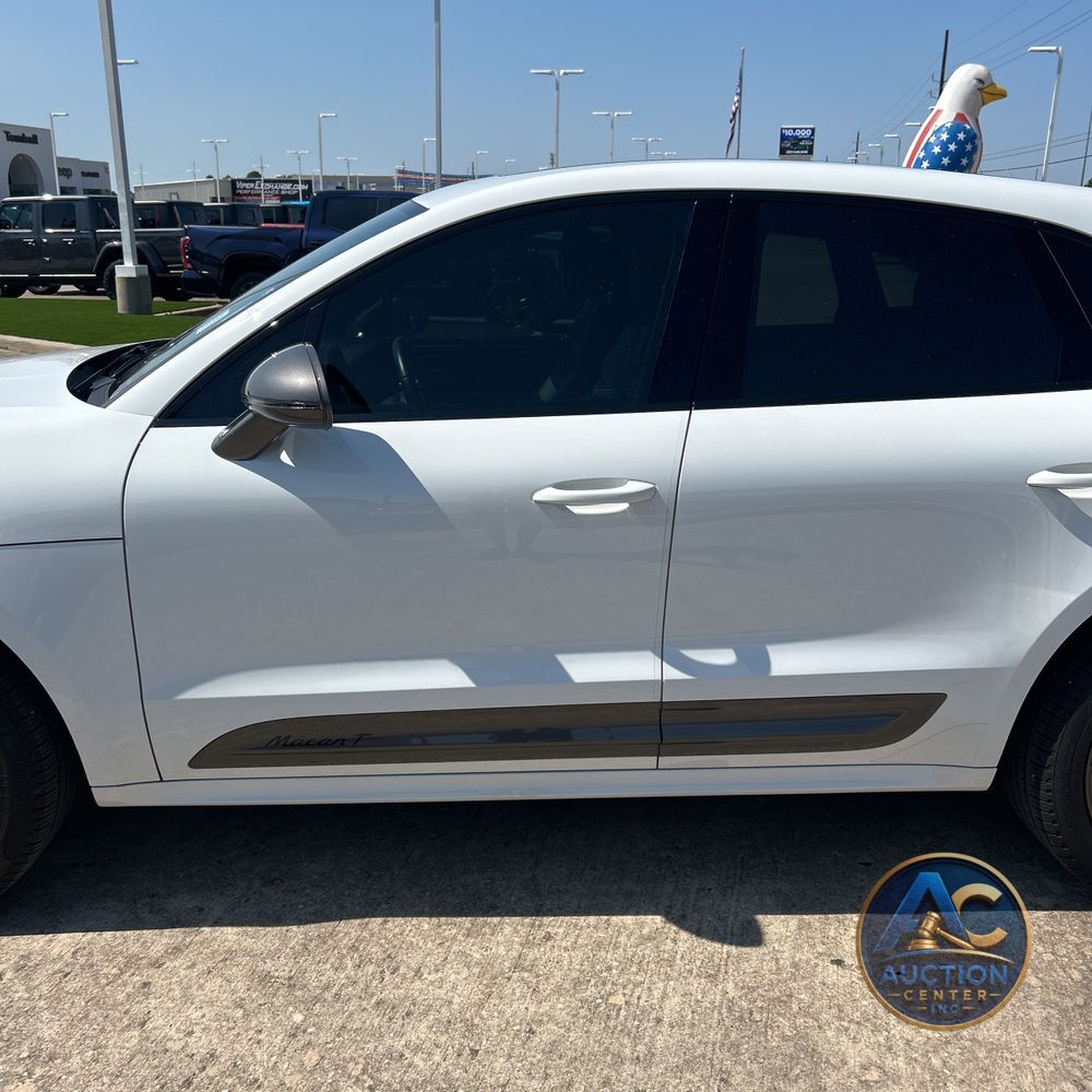 2024 Porsche Macan Base