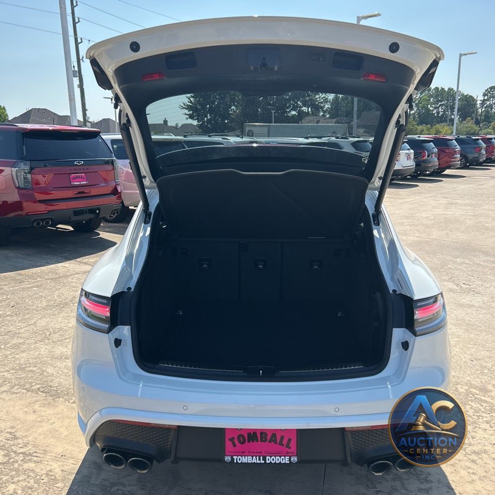 2024 Porsche Macan Base