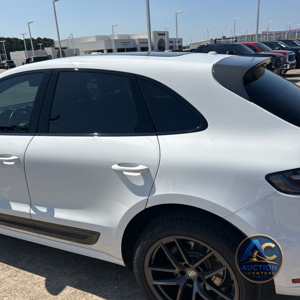 2024 Porsche Macan Base