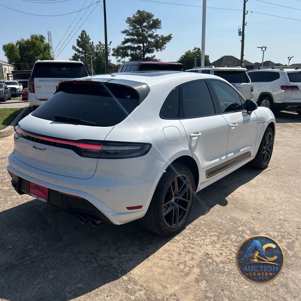 2024 Porsche Macan Base