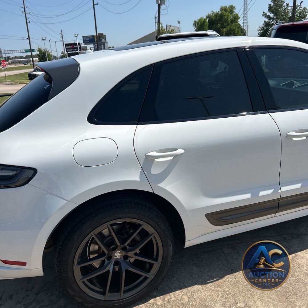 2024 Porsche Macan Base