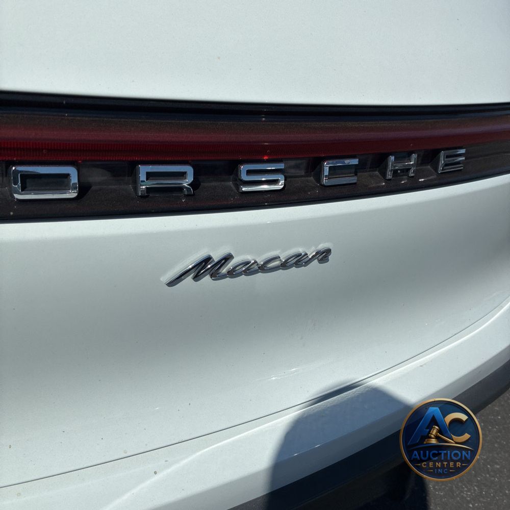 2024 Porsche Macan Base